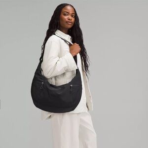 Lululemon Large Slouchy Sling Bag 13L NWOT Adjustable to Shoulder or Crossbody